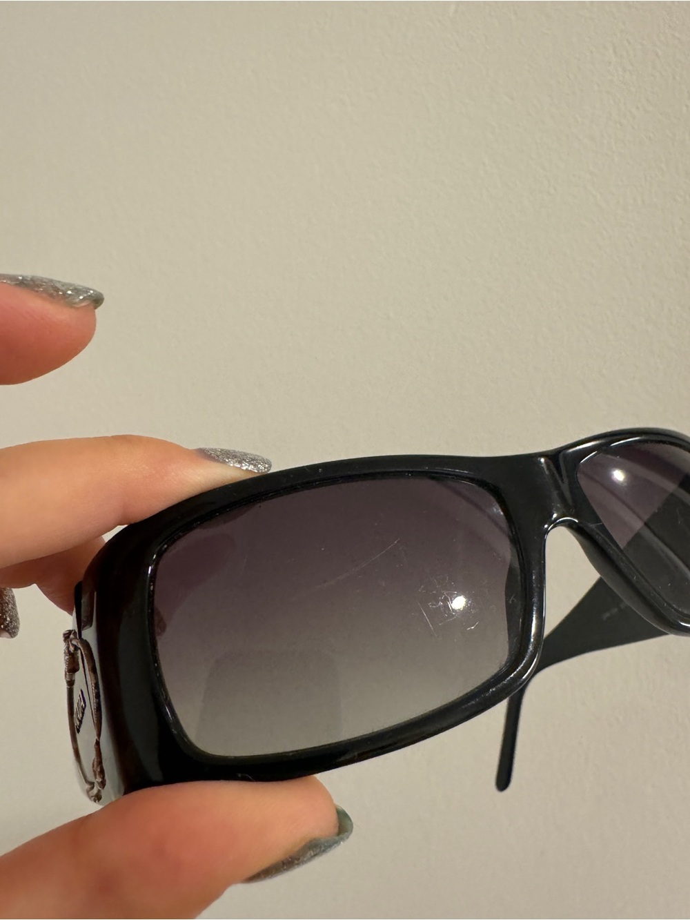 Prada Black Rectangular Logo Vintage Sunglasses with Gradient Lenses - Picture 6 of 7